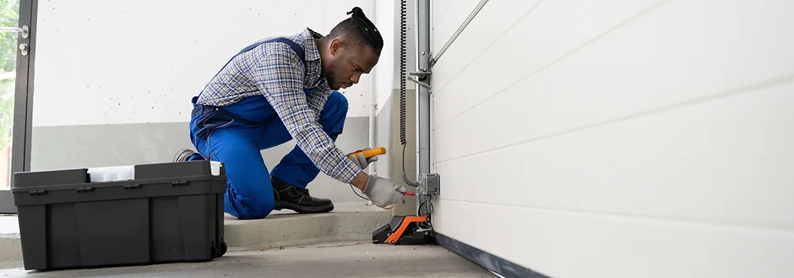 Repair Garage Door Not Closing But Light Flashing in Doral, FL